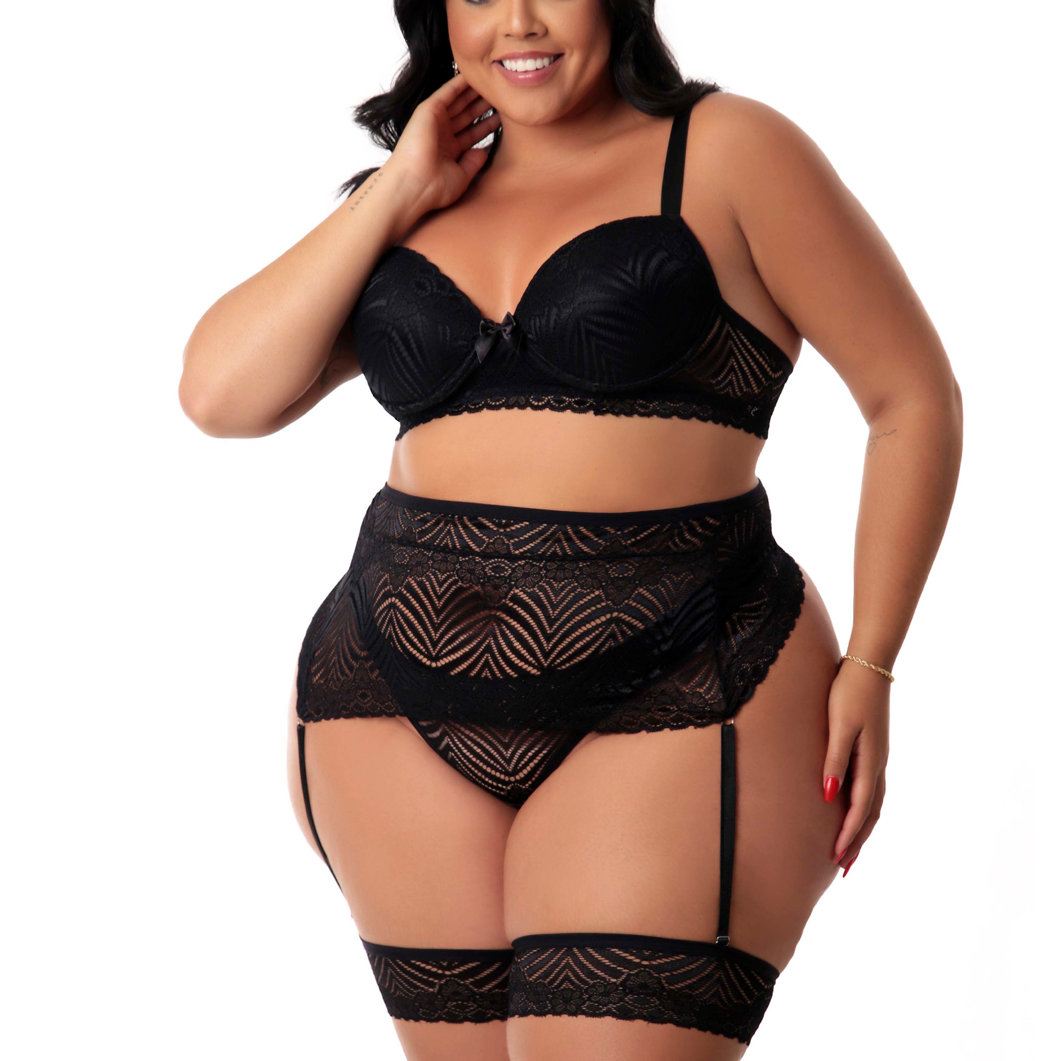 Conjunto Plus Size Sexy com Cinta Liga e Perneira